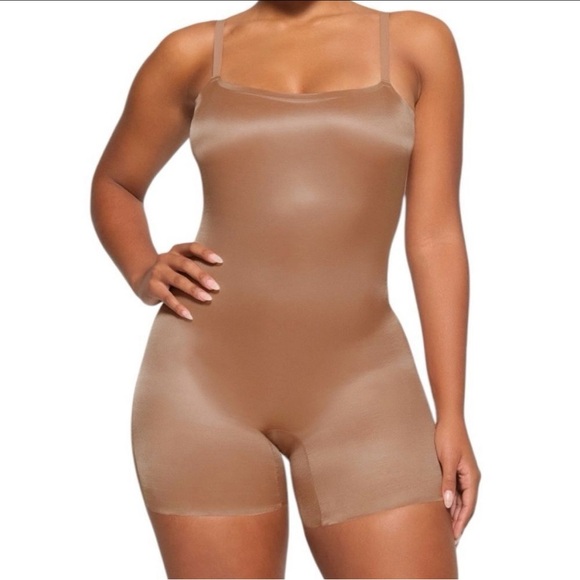 NWT Skims Barely There Shapewear Low Back Mid Thigh Bodysuit in Sienna Size XS